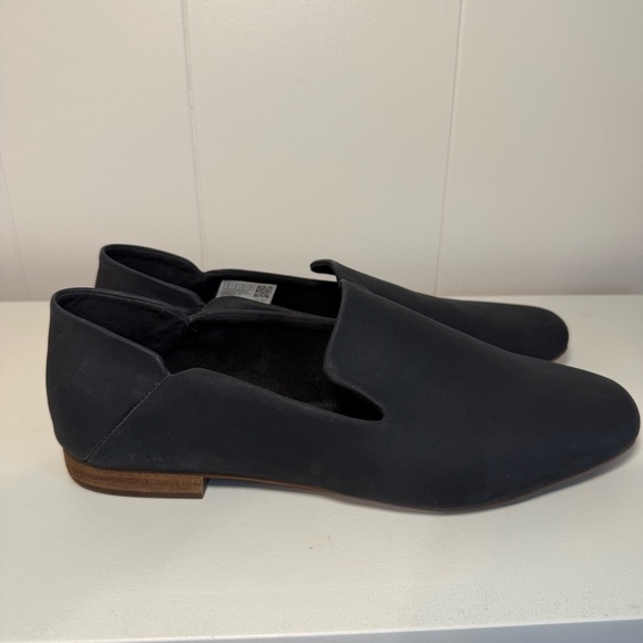 Woman’s Black Leather Loafer Tom’s Size 10 - Picture 4 of 8
